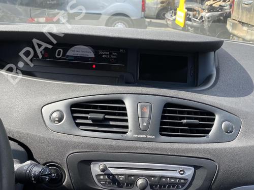 Right tailgate light RENAULT SCÉNIC III (JZ0/1_) 1.5 dCi | BP25546085C80 