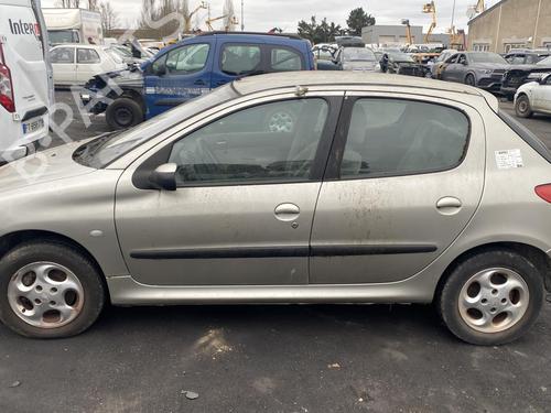 Højre baglygte PEUGEOT 206 Hatchback (2A/C) 1.6 16V | BP25580961C35 