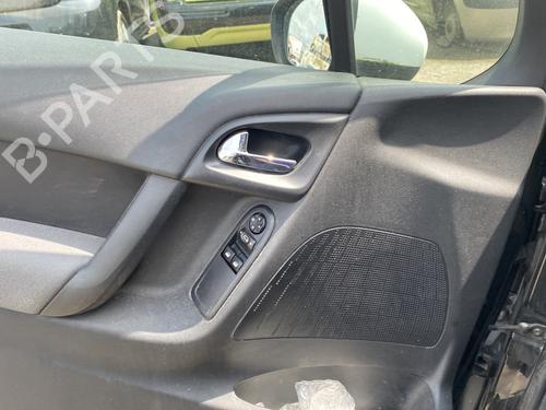 Headrest CITROËN C3 II (SC_) 1.4 HDi 70 (SC8HZC, SC8HR0, SC8HP4) | BP28201580I31 - Image 2