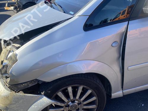 Venstre Baklys OPEL MERIVA A MPV (X03) 1.7 CDTI (E75) | BP25555531C34 