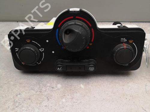 Used Climate control RENAULT CLIO III (BR0/1, CR0/1) 1.5 dCi (C/BR0G, C/BR1G) (68 hp) 25531834