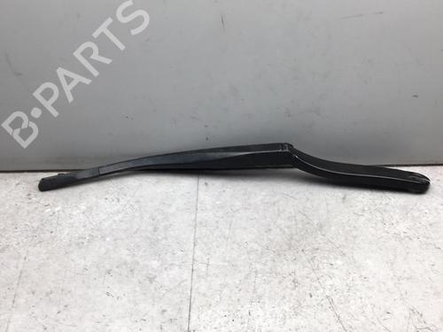 Used Front windshield wiper arm BMW 5 (F10) 530 d xDrive (258 hp) 25525832