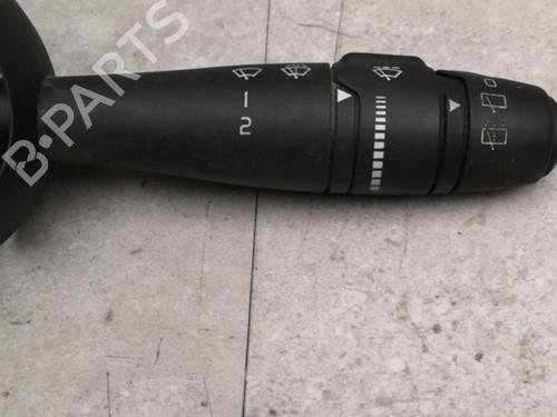 Used Steering column stalk RENAULT TWINGO II (CN0_) 1.5 dCi (CN0E) (64 hp) 25582301