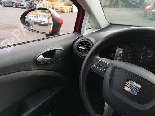 Right taillight SEAT LEON (1P1) 1.6 TDI | BP25538930C35 
