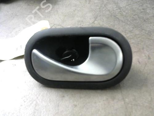 Used Rear right interior door handle RENAULT MODUS / GRAND MODUS (F/JP0_) 1.5 dCi (FP0D, JP0D) (82 hp) 25536282