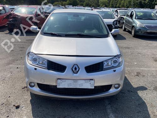 Brugte RENAULT MEGANE II (BM0/1_, CM0/1_) 2.0 dCi (BM1K, CM1K) (150 hp) 4237371