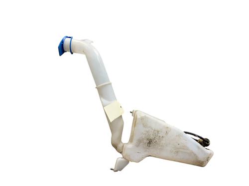Used Windscreen washer tank VW POLO (9N_, 9A_) 1.2 12V (64 hp) 25513808