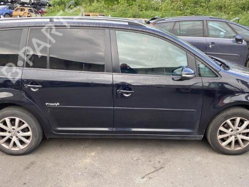 Venstre bak beltestrammer VW TOURAN (1T1, 1T2) 2.0 TDI 16V | BP25572623C89 