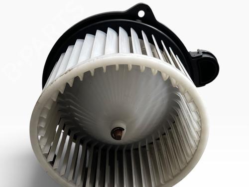 Used Heater blower motor Heater blower motor HYUNDAI i20 II (GB, IB) 1.0 T-GDI (101 hp) 39908713 39908713