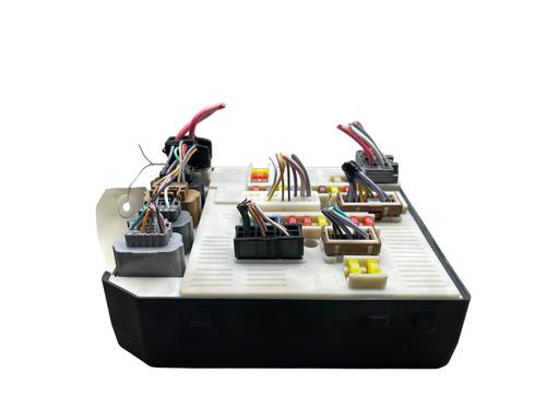 Used Fuse box Fuse box RENAULT MEGANE III Hatchback (BZ0/1_, B3_) 1.9 dCi (BZ0N, BZ0J) (131 hp) 32339839 32339839