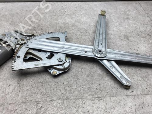 Used Front right window mechanism Front right window mechanism PEUGEOT 205 II (20A/C) 1.7 Diesel (60 hp) 25575891 25575891