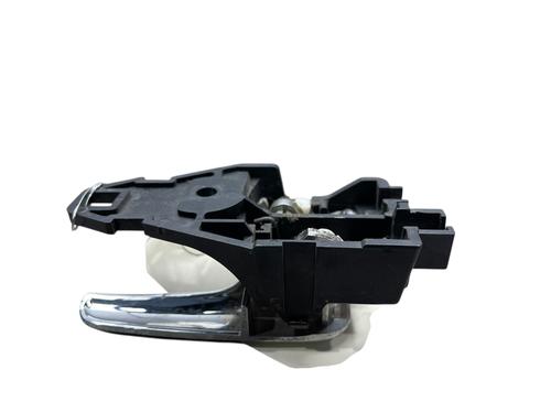Venstre foran invendig håndtak MITSUBISHI L200 / TRITON (KA_T, KB_T) 2.5 DI-D 4WD (KB4T) | BP29842606I13