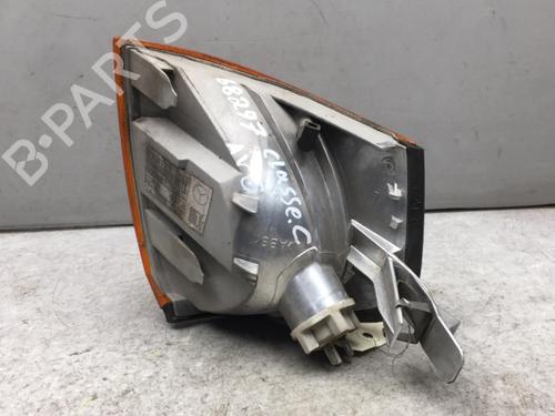 Used Left front indicator Left front indicator MERCEDES-BENZ C-CLASS (W202) C 220 D (202.121) (95 hp) 25515043 25515043
