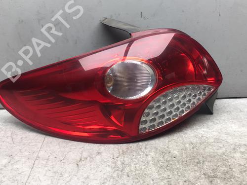 Venstre Baklys PEUGEOT 206+ (2L_, 2M_) 1.1 (60 hp) 25571622