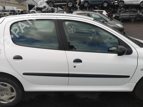 Left mirror PEUGEOT 206 Hatchback (2A/C) 1.9 D | BP25556462C26 