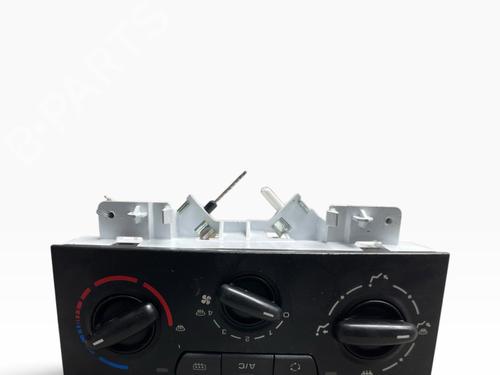 Used Climate control Climate control RENAULT CLIO II (BB_, CB_) 1.4 16V (B/CB0P, BB13) (98 hp) 40439504 40439504