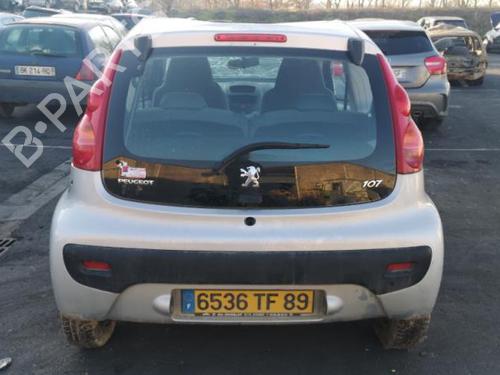 Right taillight PEUGEOT 107 (PM_, PN_) 1.0 | BP25560328C35 