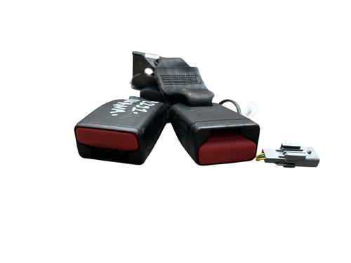 seat-buckle-renault-arkana-i-lcm_-ldn_-2019-25527298 main image