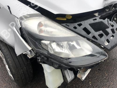 Rear fog light RENAULT CLIO III (BR0/1, CR0/1) 1.2 16V Hi-Flex (BR1U, CR1U) | BP25528592C37 