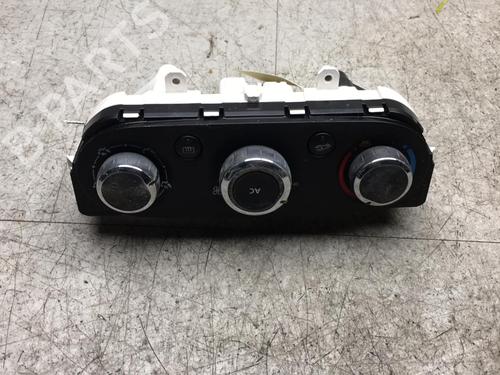 Climate control RENAULT CLIO IV (BH_) 1.5 dCi 75 | BP25542251I5