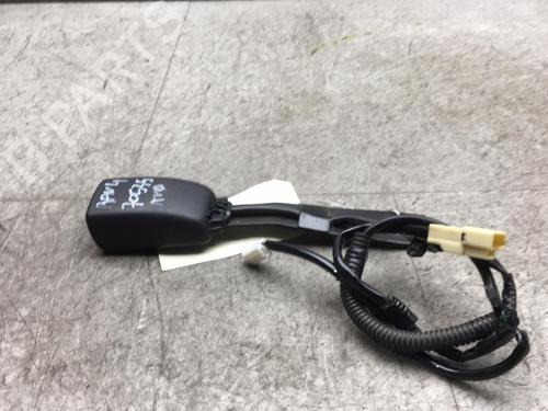 Used Seat buckle TOYOTA RAV 4 III (_A3_) 2.2 D 4WD (ALA30_, ALA30R) (136 hp) 25501942