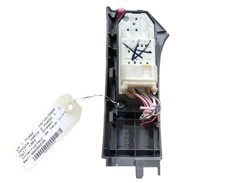 Used Left front window switch Left front window switch TOYOTA YARIS (_P9_) 1.4 D-4D (NLP90_, NLP90R) (90 hp) 25572539 25572539