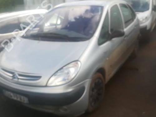 Front left lock CITROËN XSARA PICASSO (N68) 2.0 HDi | BP25584193C98 