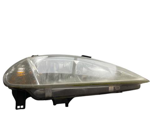 Used Right headlight RENAULT MEGANE I (BA0/1_) 1.6 16V (BA04, BA0B, BA11, BA1J, BA16, BA19, BA1K, BA1V,... (107 hp) 31355884