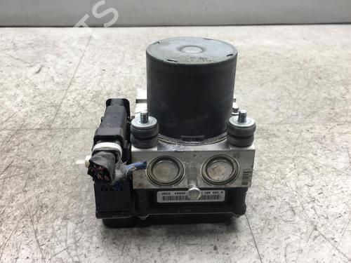 Used ABS pump ABS pump SUBARU IMPREZA Hatchback (GR, GH, G3) 2.0 D AWD (150 hp) 25528627 25528627