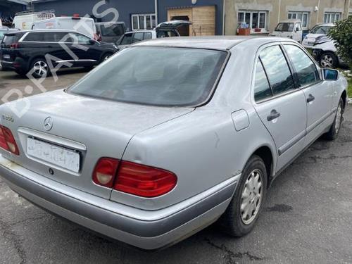 Left tailgate light MERCEDES-BENZ E-CLASS (W210) E 200 (210.035) | BP25507903C79  - Image 26