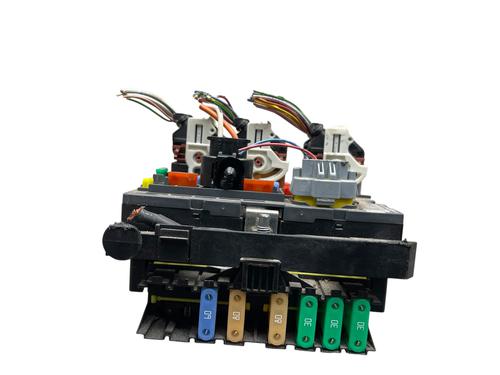 fuse-box-peugeot-3008-i-mpv-0u_-2009-2010-2011-2012-2013-2014-2015-2016-2017-32024939 main image