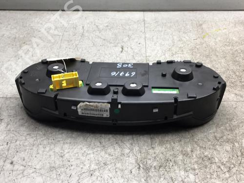 Used Instrument cluster PEUGEOT 308 I (4A_, 4C_) 1.6 HDi (92 hp) 25546041