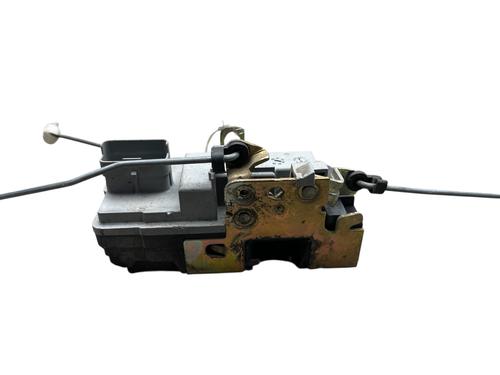 Used Front left lock PEUGEOT 206 Hatchback (2A/C) 1.4 HDi eco 70 (68 hp) 30082553