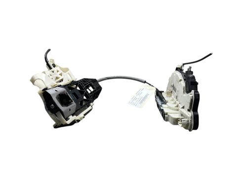 Front left lock VW TIGUAN (5N_) 2.0 TDI | BP29252136C98 