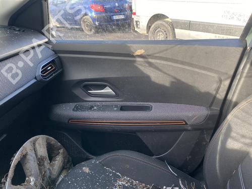 Left front window switch DACIA SANDERO III 1.0 TCe 90 | BP25548484I27  - Image 6