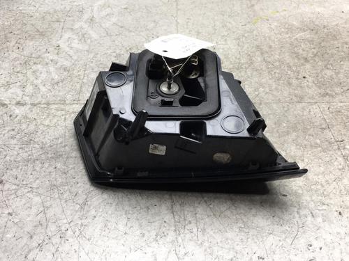 Used Right tailgate light PEUGEOT 3008 II SUV (MC_, MR_, MJ_, M4_) 1.2 THP/ PureTech 130 (MRHNSM, MRHNSU, MRHNSJ, MRHNYW,... (131 hp) 25566092