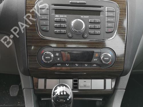 Klapa wlewu paliwa FORD FOCUS II (DA_, HCP, DP) 1.8 TDCi | BP25532721C131 