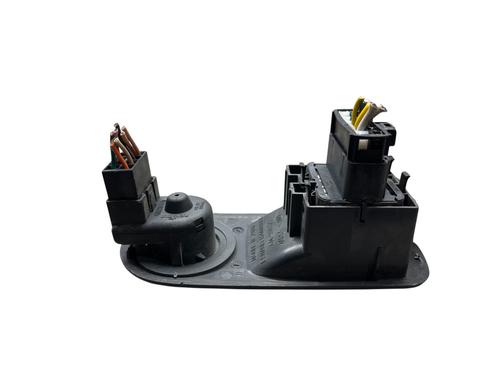 Left front window switch RENAULT TRAFIC II Van (FL) 1.9 dCi 80 (FL0B) | BP31172802I27