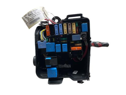 Sikringsdåse RENAULT EXPRESS Box Body/MPV 1.5 Blue dCi 95 (F6AB) (95 hp) 32361828