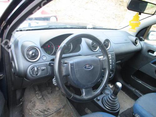 Right front fog light FORD FIESTA V (JH_, JD_) 1.4 TDCi | BP25558614C31 