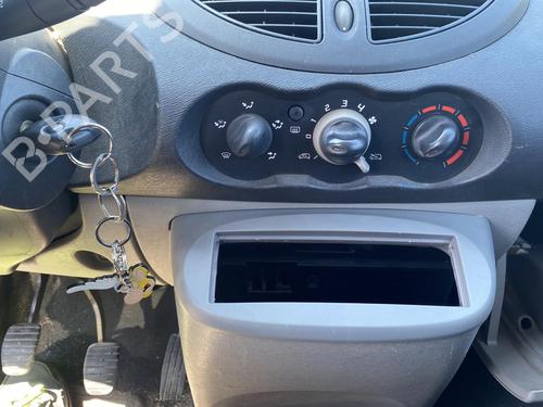 Climate control RENAULT TWINGO II (CN0_) 1.2 (CN0D) | BP25520570I5  - Image 10