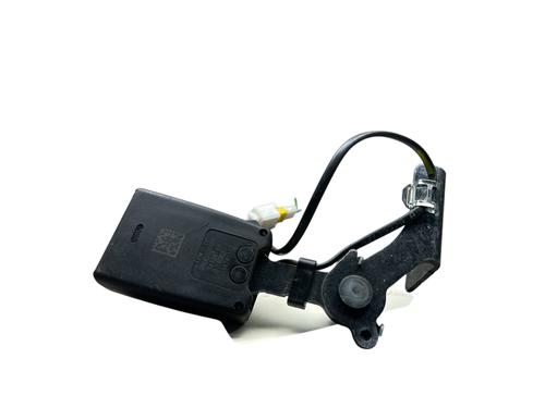 Used Seat buckle PEUGEOT 308 SW II (LC_, LJ_, LR_, LX_, L4_) 1.5 BlueHDi 100 (102 hp) 25549004
