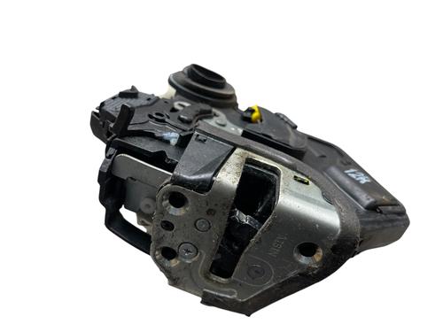 Højre bagtil lås Højre bagtil lås TOYOTA COROLLA Verso (ZER_, ZZE12_, R1_) 2.2 D-4D (AUR10_, AUR10R) (177 hp) 33701338 33701338