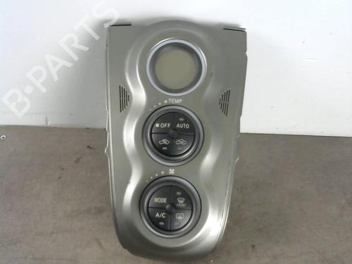 AC Styreenhet / Manøvreringsenhet TOYOTA YARIS (_P9_) 1.4 D-4D (NLP90_, NLP90R) (90 hp) 25524563