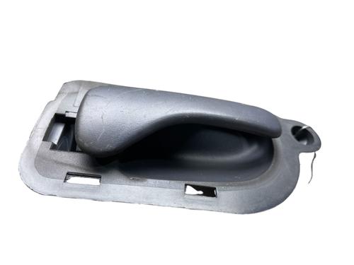 front-right-interior-door-handle-renault-espace-iii-je0_-1996-1997-1998-1999-2000-2001-2002-31257600 main image