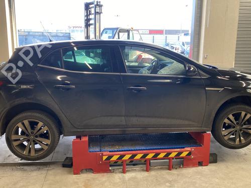 Used Parts RENAULT MEGANE IV Hatchback (B9A/M/N_) 4555010
