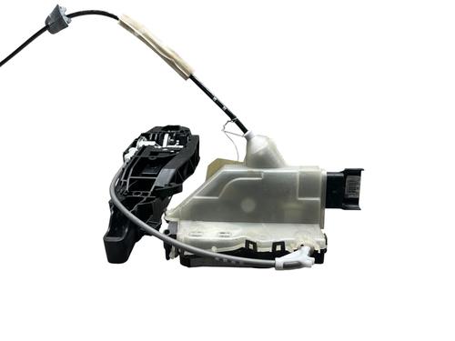 front-right-lock-citroen-c4-cactus-2014-29005085 main image