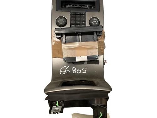 radio-volvo-v50-545-2003-2004-2005-2006-2007-2008-2009-2010-2011-2012-25556211 main image