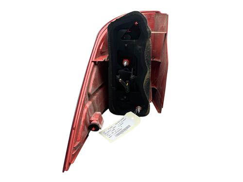 left-taillight-peugeot-1007-km_-2005-29157590 main image