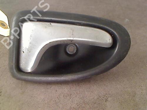 Used Front right interior door handle RENAULT CLIO II (BB_, CB_) 1.5 dCi (B/CB3M) (64 hp) 25524292